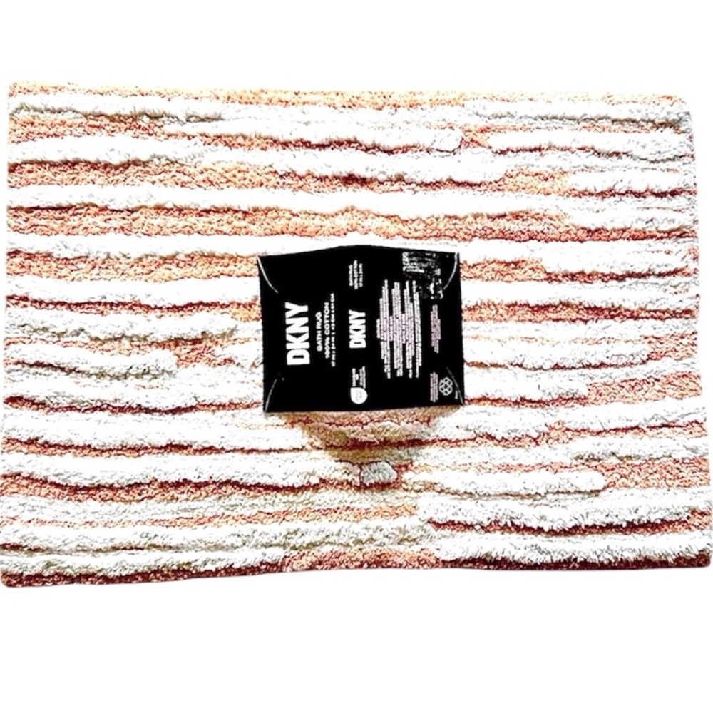 DKNY Cotton Bath Mat /  Bath Rug  White & Pale Pinkish Peach Random Stripes NWT!